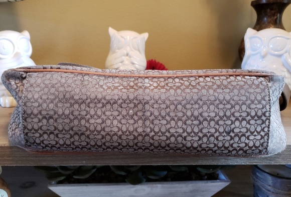 EUC Coach Signature Laptop bag - Picture 8 of 8